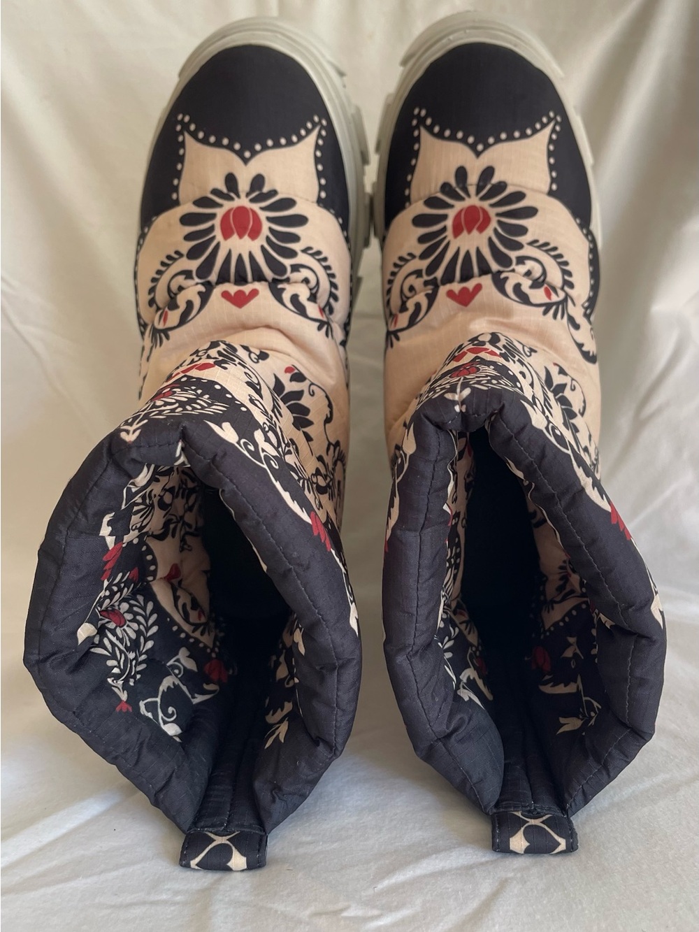 FARM Rio Women’s Passion Scarf Puffy Quilted Lug Sole Booties - US 10 / EUR 42 - Picture 6 of 8